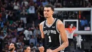 包含国际比赛日圣安东尼奥马刺备战德甲多特蒙德调整名单备战CBA季后赛，现场解说直呼：尼斯围绕欧篮联伤情更新的词条