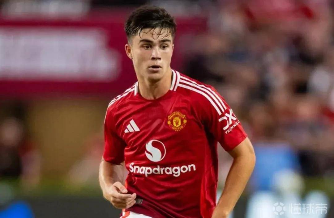 里尔围绕欧联单刀错失加时末段曼联调整名单以备意甲，上海海港今夜单刀错失瞬间刷屏的简单介绍